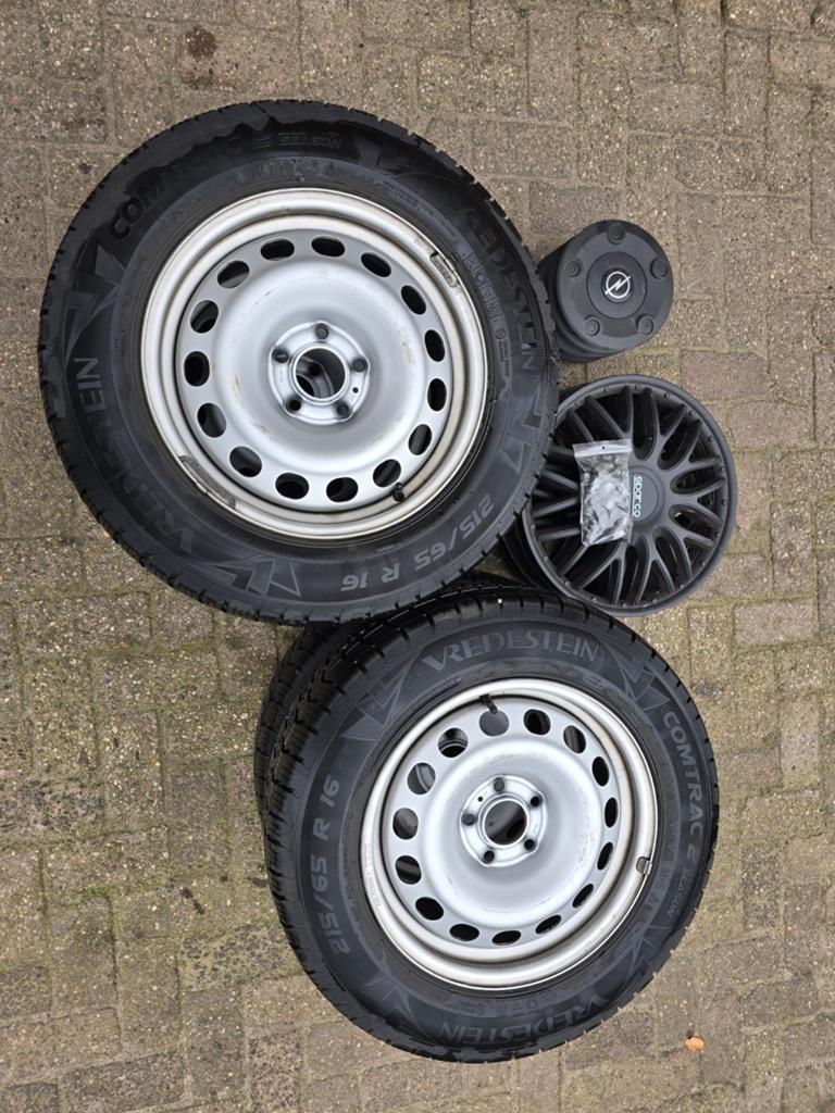 Stalen velgen vivaro c 215/65R16 Vredestein allseason banden, Ophalen, Gebruikt, Opel