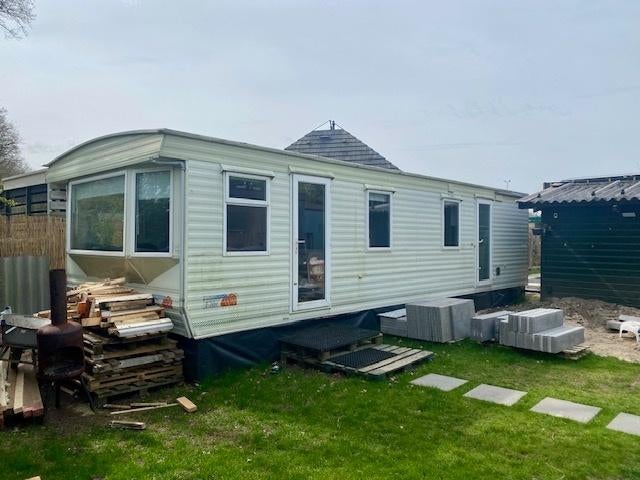 Nette Stacaravan, dubbel glas, volledig elektrisch, 3.10x10m, Tot en met 2