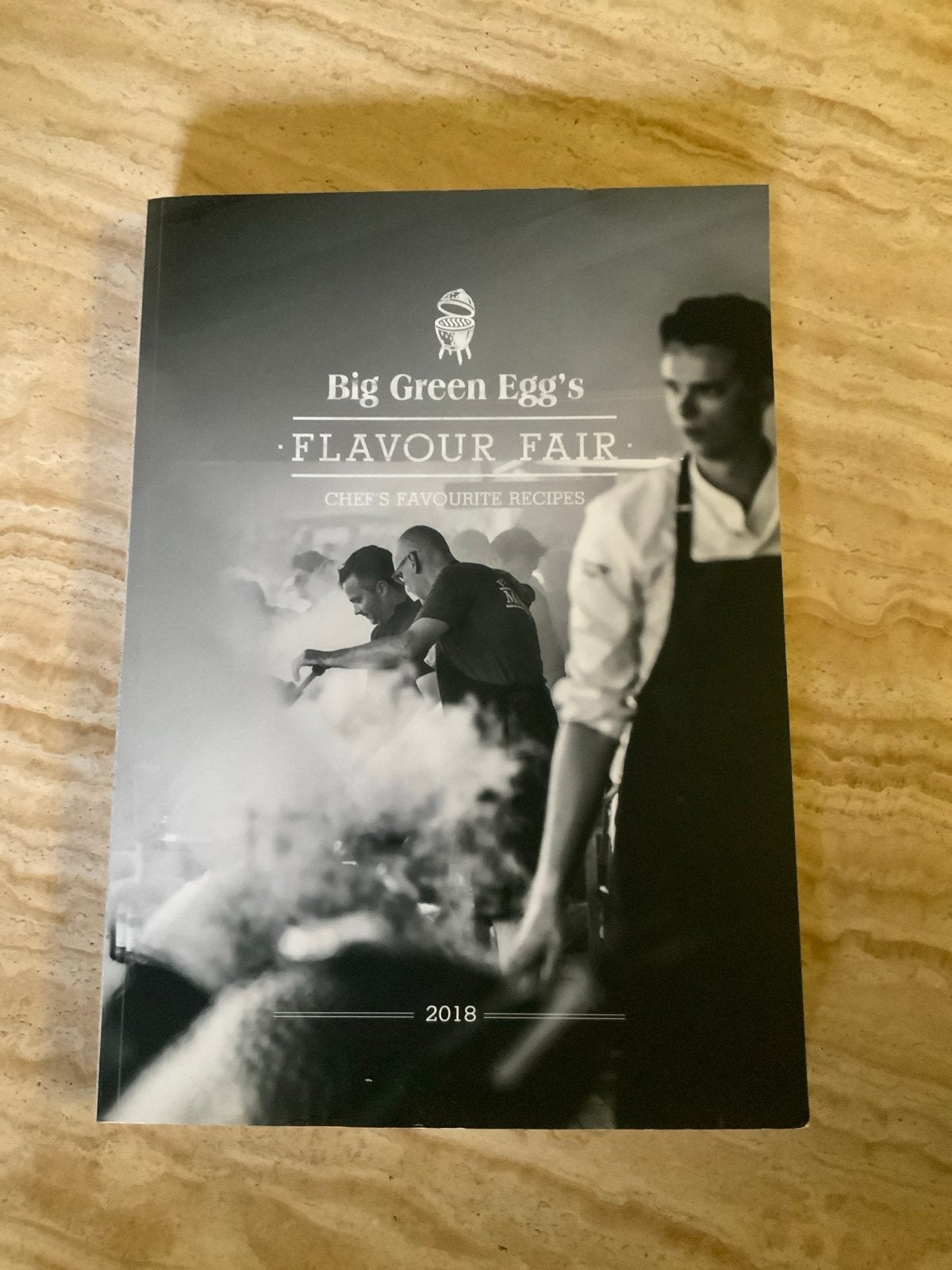 Big Green Egg's Flavour Fair Chef's Favourite Recipes, Boeken, Kookboeken, Ophalen of Verzenden, Zo goed als nieuw, Overige gebieden