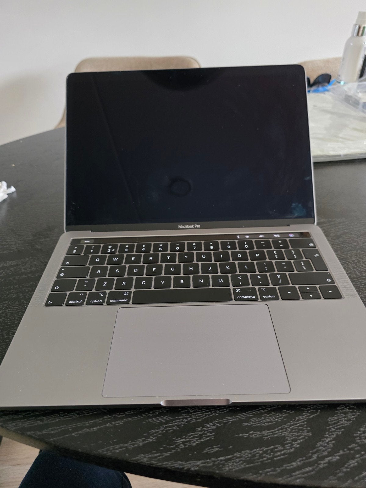MacBook Pro 13-inch (2019) - Scherm defect, Computers en Software, Apple Macbooks, Ophalen