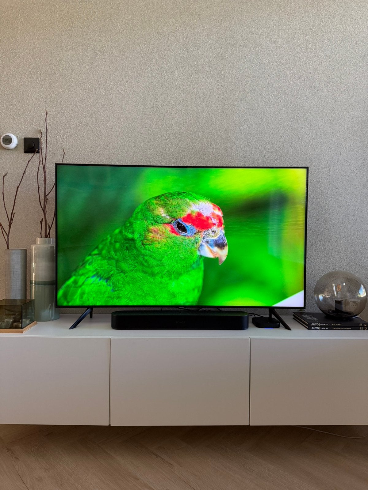 Foto 4 van Samsung QLED 55Q60T 55 inch – 4K Smart TV – Zeer nette staat