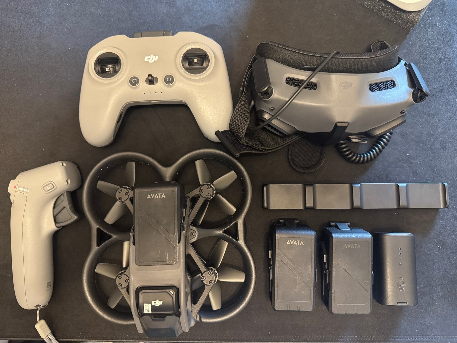 DJI Avata FPV Drone Combo met Goggles en Controller, 250 tot 900 gram, Cameradrone, Zo goed als nieuw, DJI