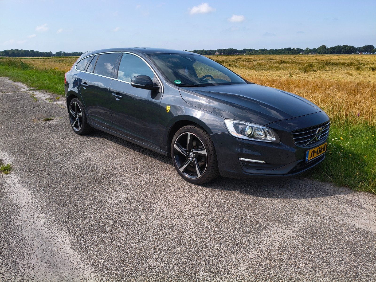 Volvo V60 2.0D3 (5cylinder) automaat 2014 Grijs, 136 pk, 1984 cc, Diesel, Particulier
