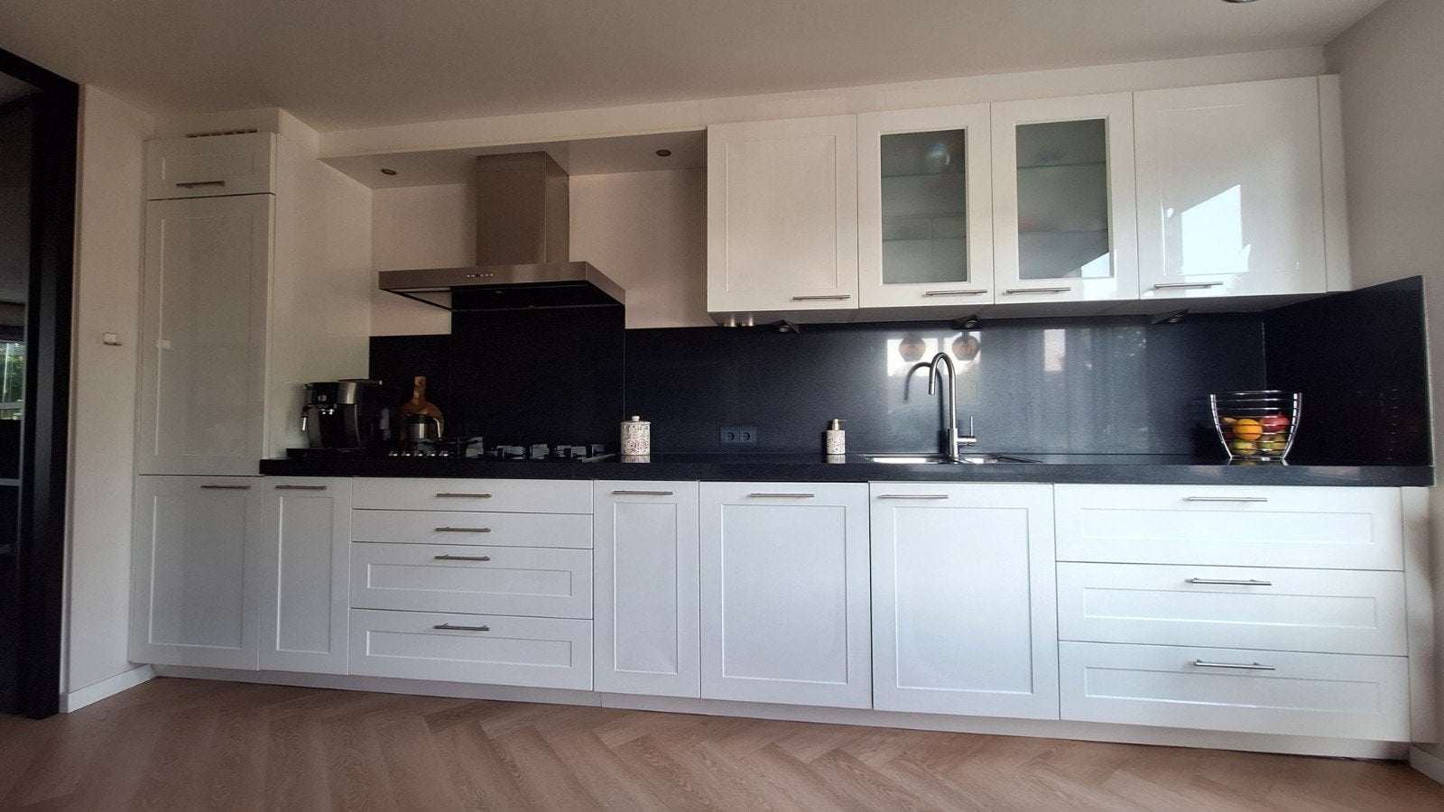 hoogglans witte keuken