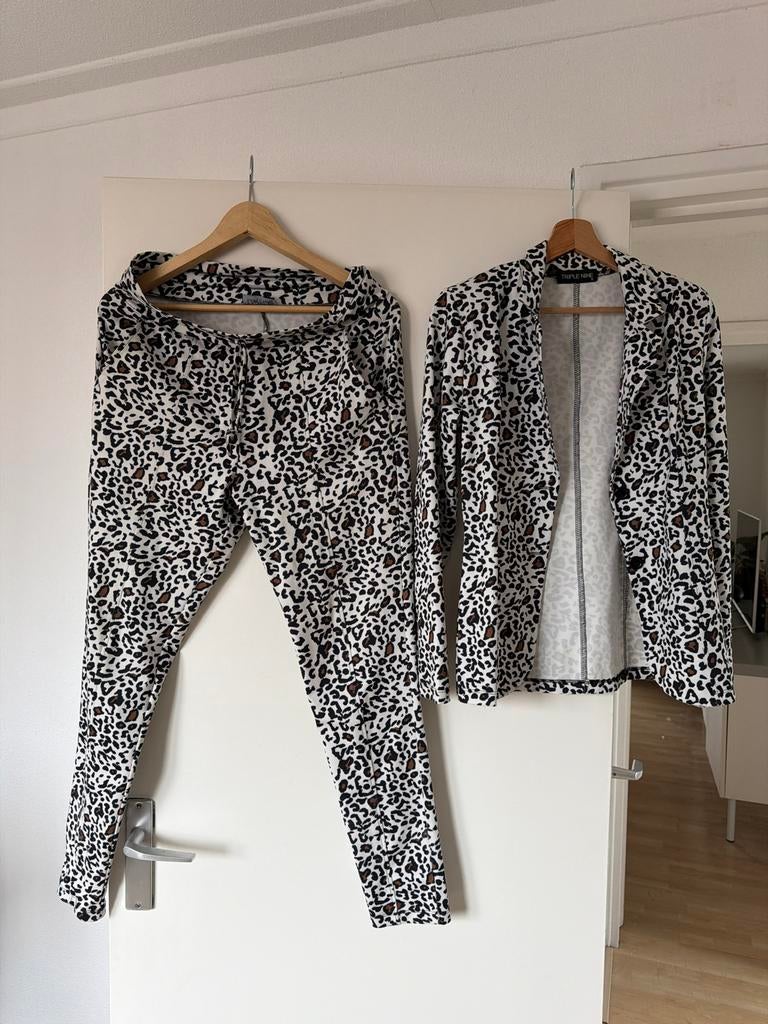 Triple Nine luipaardprint jasje en broek, Ophalen, Kostuum of Pak, Overige kleuren, Maat 36 (S)