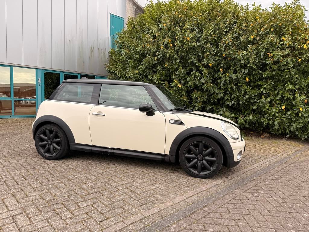 Mini 1.6 16V Cooper 88KW AUT 2007 Wit, Auto's, Mini, Particulier, Cooper, Benzine, D, Hatchback, Automaat, Origineel Nederlands