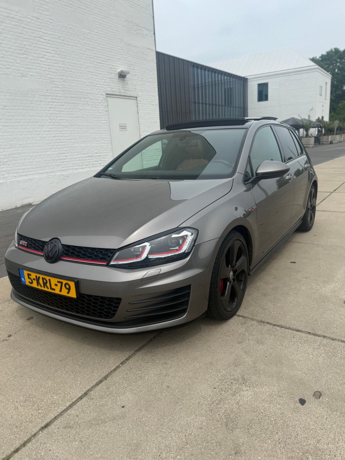 Golf 7.5 GTI DSG 340PK Facelift Leer Pano Full Options Uniek, Auto's, Euro 6, 4 cilinders, Lichtsensor, 340 pk