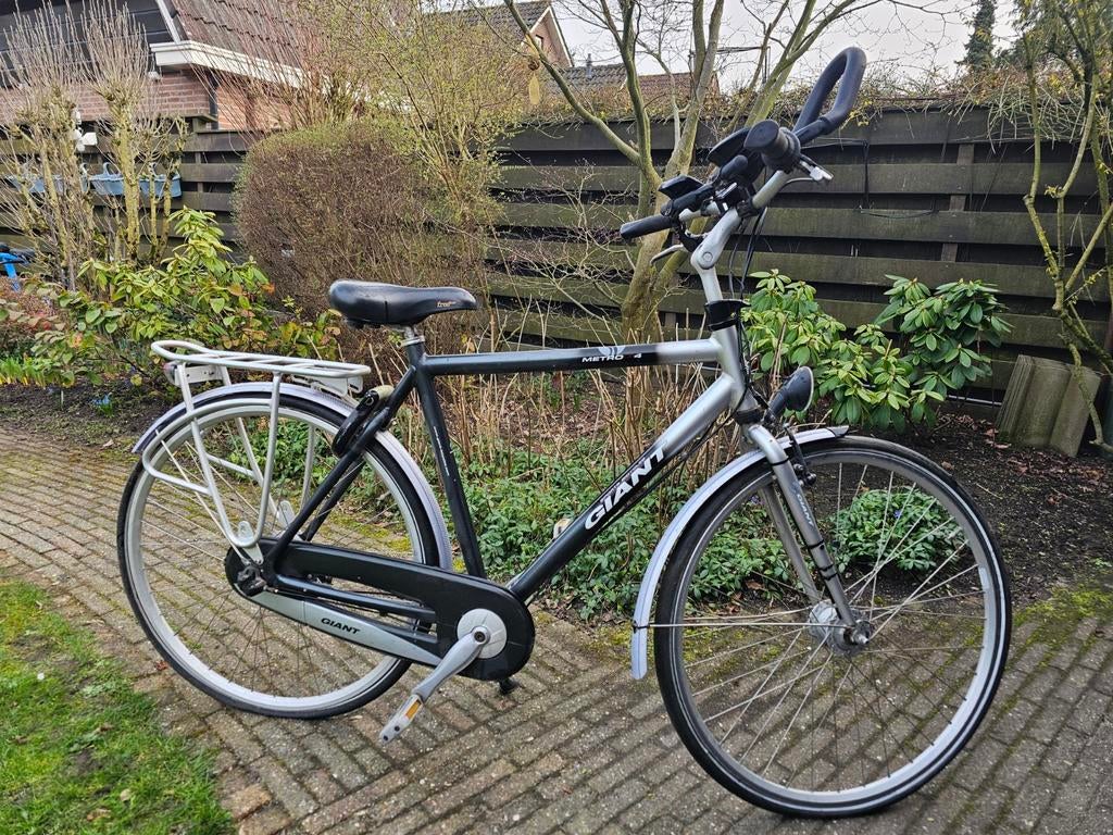 Giant City Bike - 3 versnellingen, AXA slot, fietscomputer, Ophalen of Verzenden