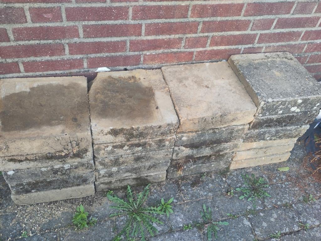 Gratis stapel extra dikke stoeptegels, Ophalen, Gebruikt, Beton, Overige typen
