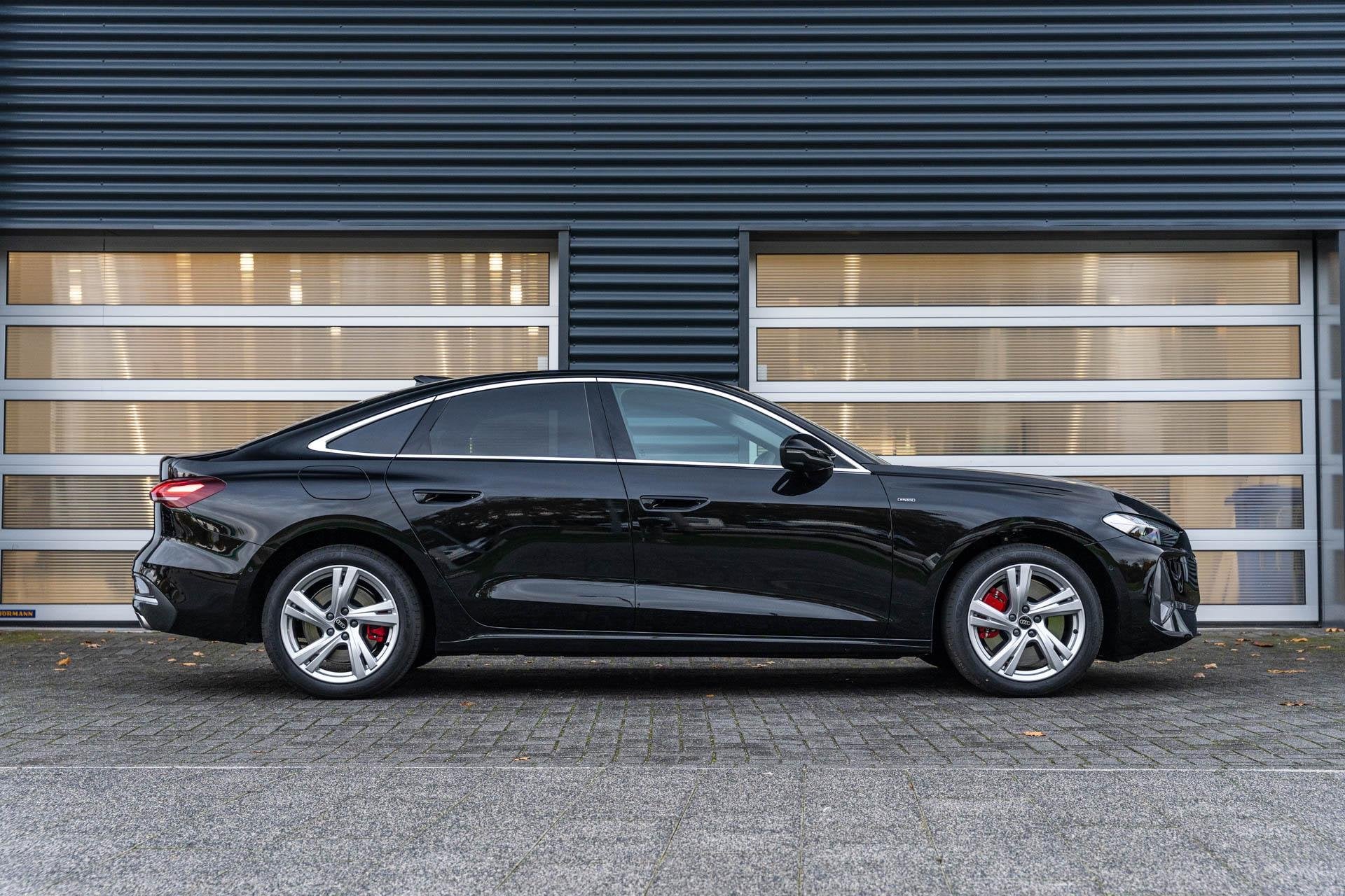 Audi A5 Limousine 2.0 e-hybrid 299pk quattro Advanced Editio, Automaat, 12 maanden, Stof, 150 min