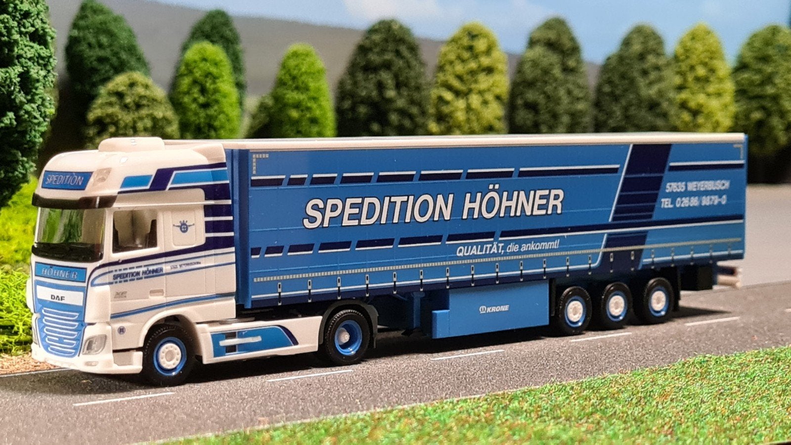273 Herpa 1:87 Höhner Daf Euro 6 SSC schuifzeilentrailer, Ophalen of Verzenden, Nieuw, Bus of Vrachtwagen, Herpa