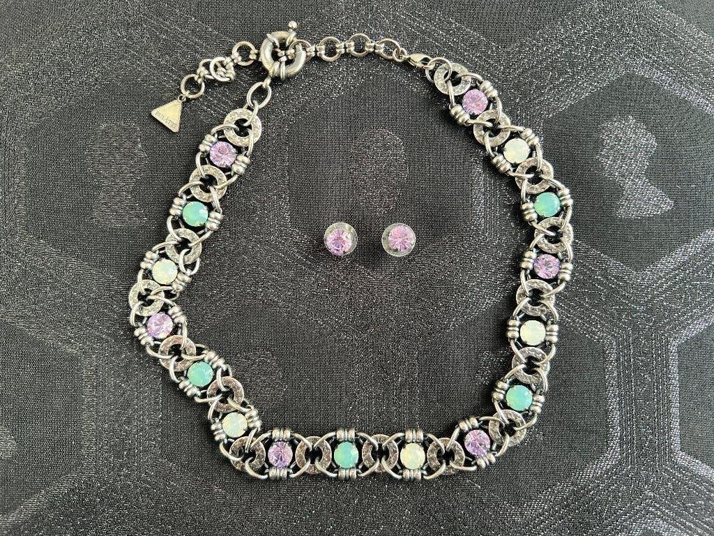 Bulatti ketting & oorbellen zilverkleur paars/groene stenen, Overige materialen, Met kristal, Verzenden, Zo goed als nieuw