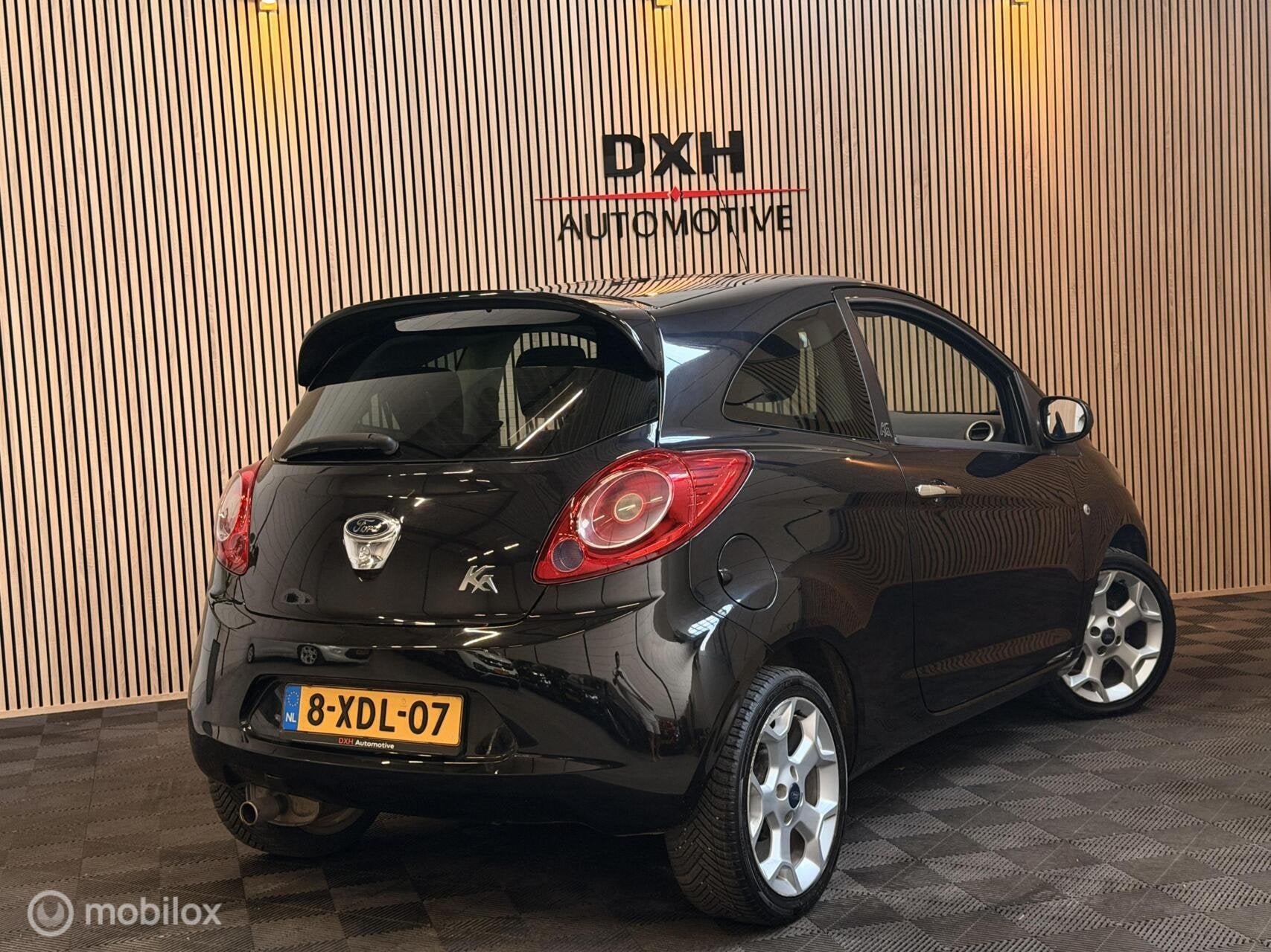 Ford Ka 1.2 Titanium X s/s 2eEIG! APK-28/6/2027 PANO AIRCO, Auto's, Ford, Voorwielaandrijving, Stof, Gebruikt, 4 cilinders