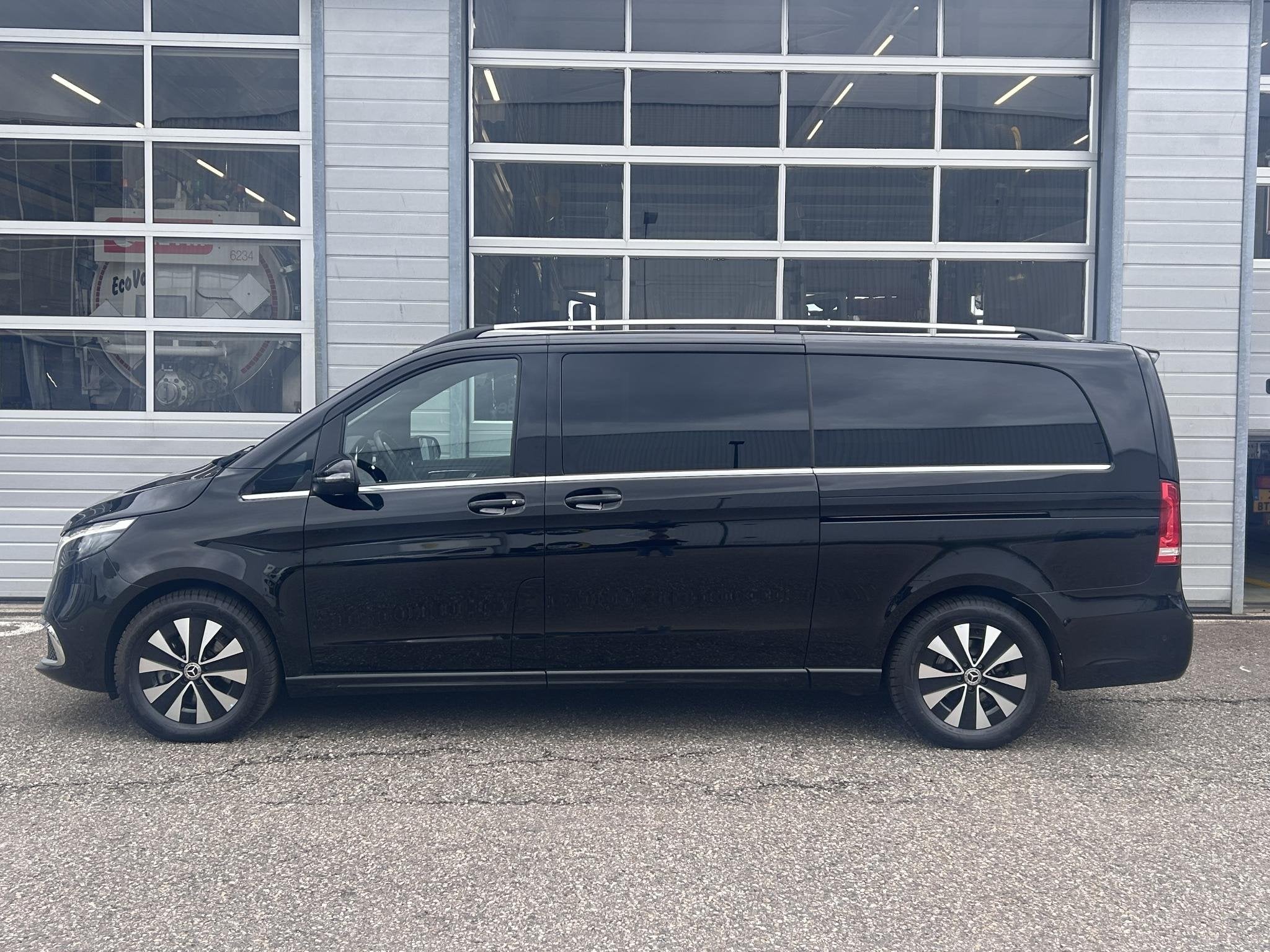 Mercedes-Benz EQV 300 L3 90 kWh | Stoelverwarming | Airco Se, Auto's, Overige modellen, Overige carrosserieën, Leder, 2810 kg