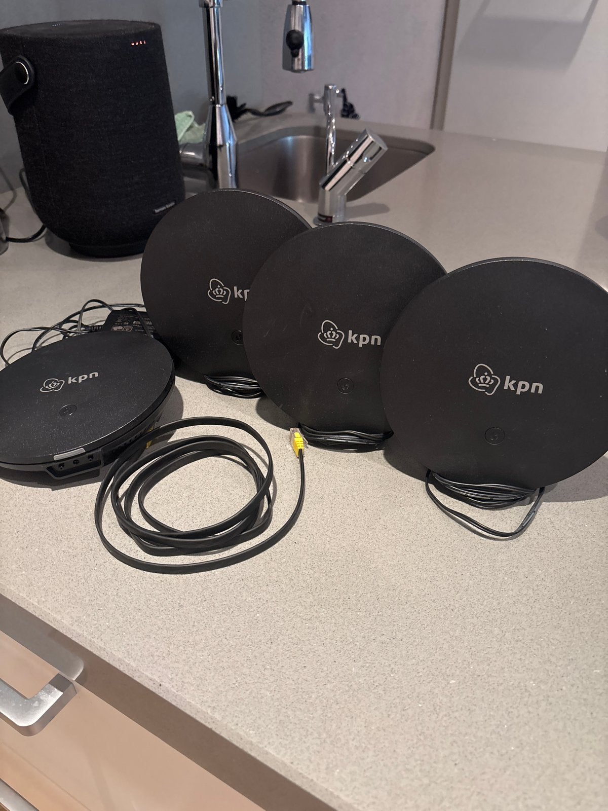 KPN Wifi Versterkers en Router - Complete Set, Computers en Software, Ophalen of Verzenden, Zo goed als nieuw, Router