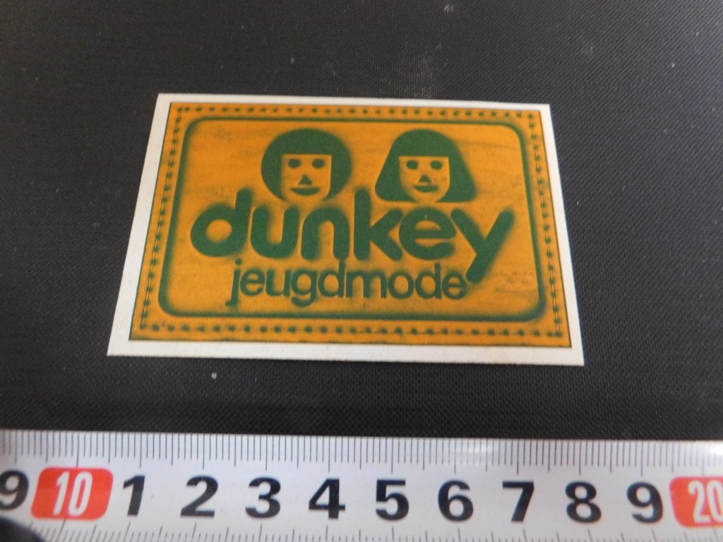 sticker logo dunkey jeugdmode, Ophalen of Verzenden, Zo goed als nieuw