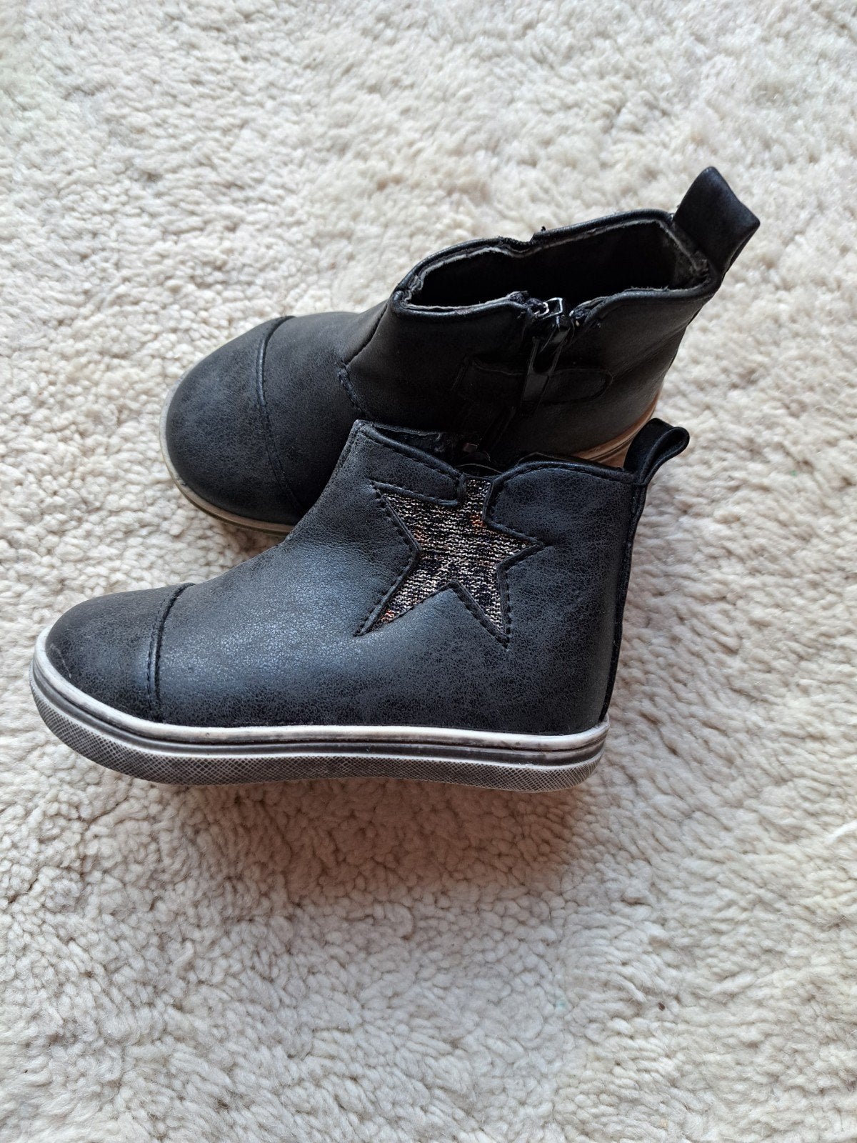 KINDERSCHOENEN MAAT 21 NIEUW MERK OKIDOKI, Ophalen of Verzenden, Nieuw, Schoenen