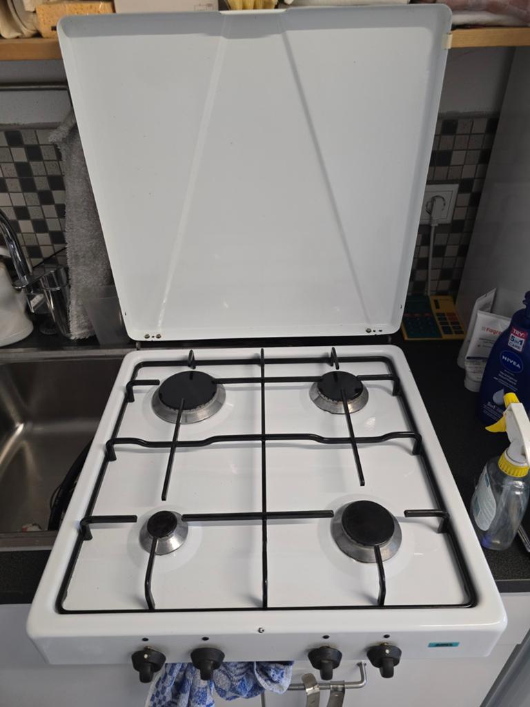 Te koop etna gasfornuis, Ophalen, 4 kookzones, Zo goed als nieuw, Gas