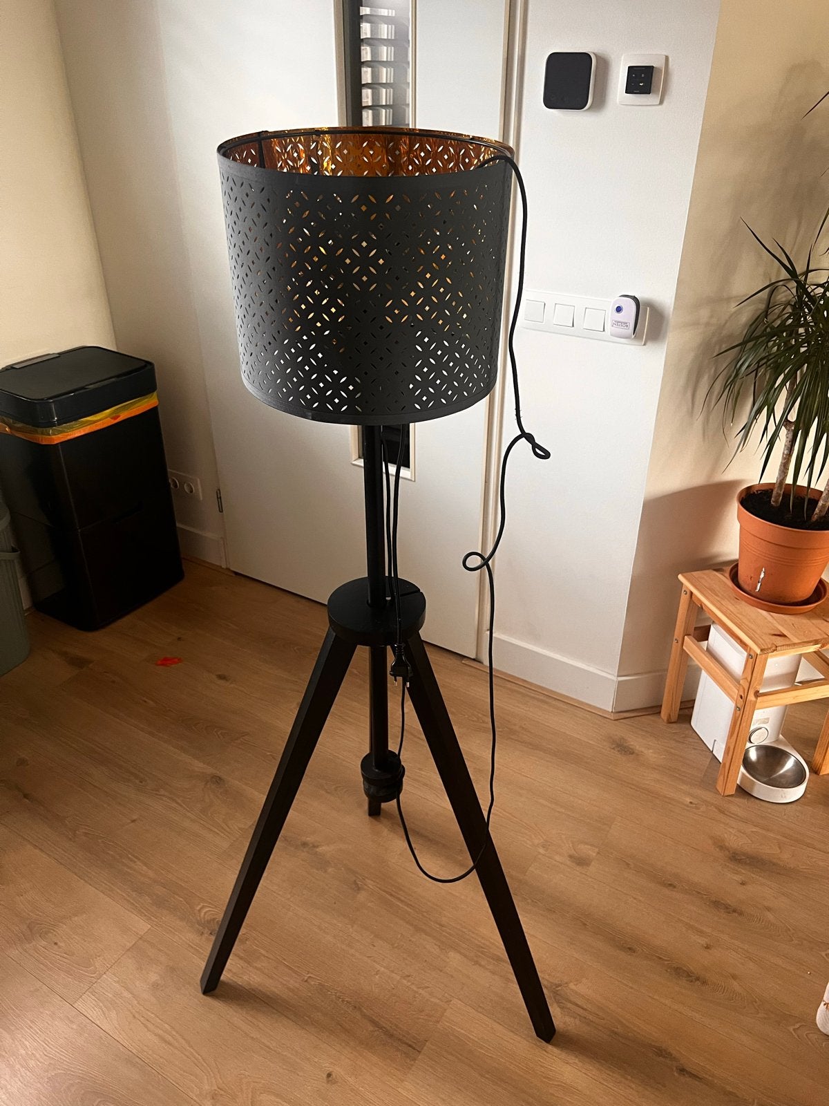 Moderne ikea vloerlamp, Ophalen, E27 (groot), Zo goed als nieuw, Metaal