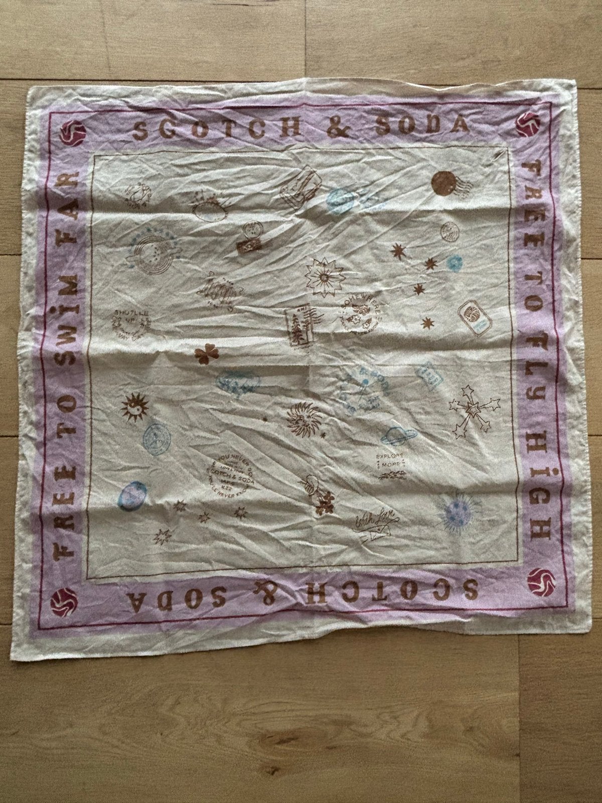 Sjaal merk Maison Scotch, Kleding | Dames, Mutsen, Sjaals en Handschoenen, Ophalen of Verzenden, Zo goed als nieuw, Sjaal