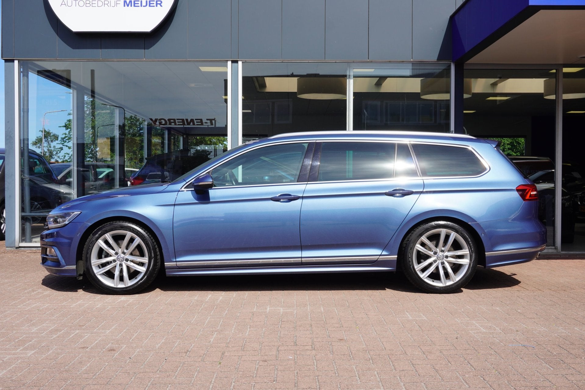 Volkswagen Passat Variant 1.6 TDI Highline Business Rline |, Auto's, Dealer onderhouden, Gebruikt, Euro 6, Blauw