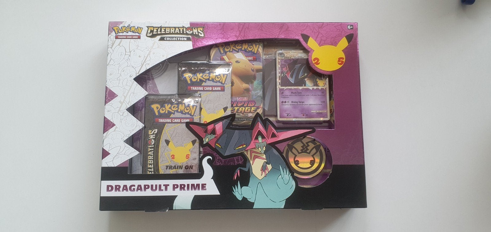 Pokémon Celebrations Collection: Dragapult Prime, Ophalen of Verzenden, Zo goed als nieuw, Overige typen, Foil