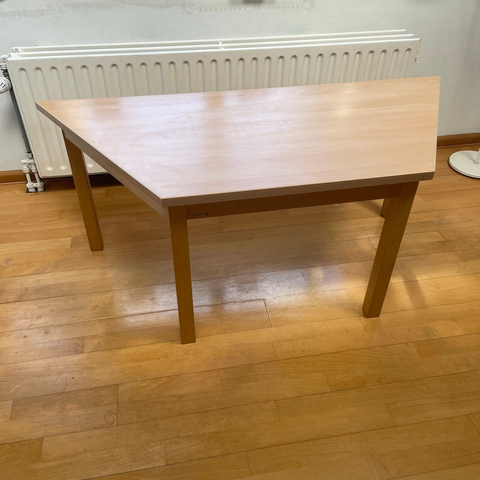 Kindertafel om lekker te spelen en knutselen - 140x70 cm, Ophalen, Gebruikt, 100 tot 150 cm, 50 tot 100 cm