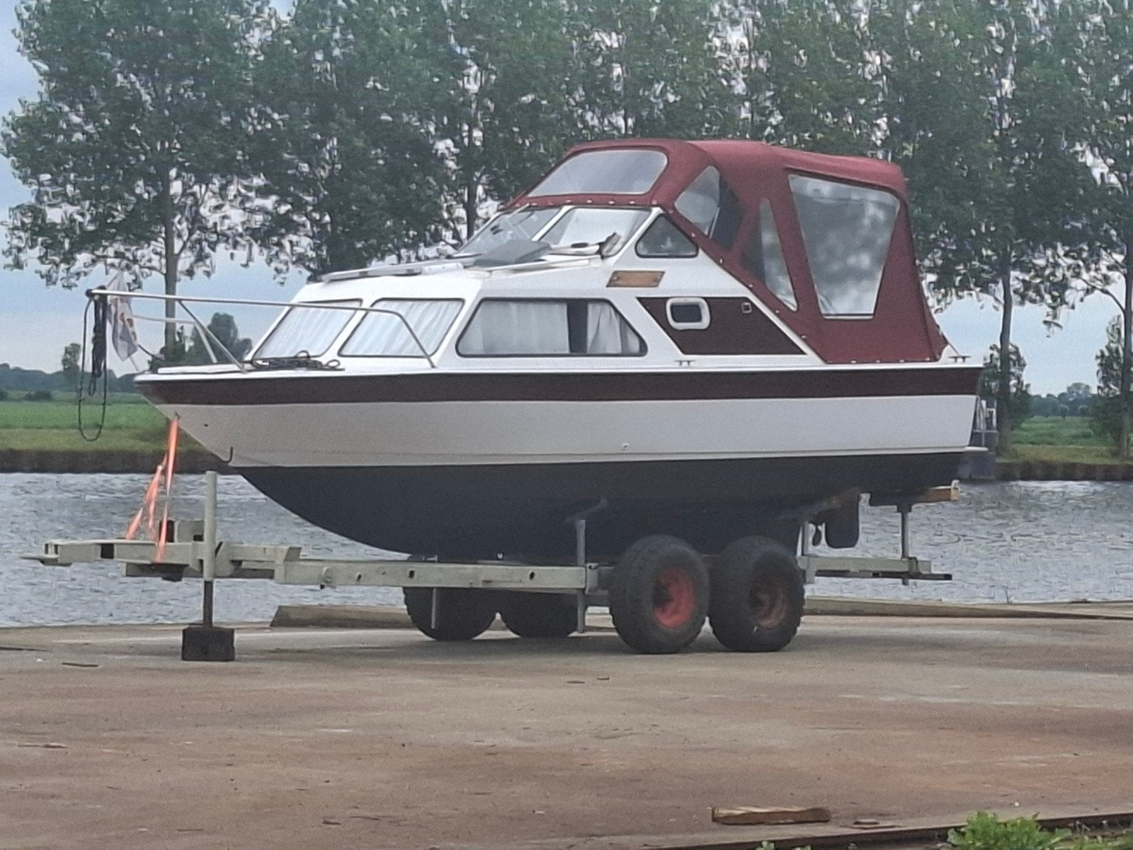 Beekman RL 7 Kajuitboot met Renault DTN 40 motor, Gebruikt, Diesel, 42 pk, Zwemplateau/-trap