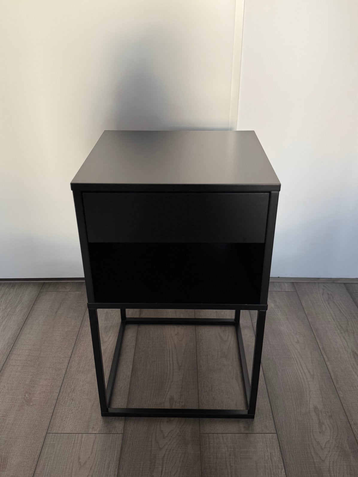IKEA VIKHAMMER Nachtkastje, Ophalen, Minder dan 45 cm, Metaal of Aluminium, 55 tot 70 cm