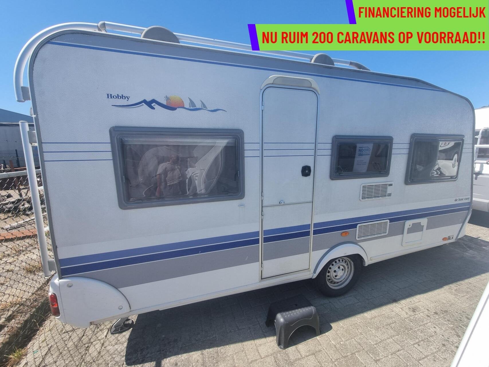 Hobby de luxe easy 450 VOORTENT + LUIFEL + DWARSBED, Serviceluik, Rondzit, Hobby, Bedrijf