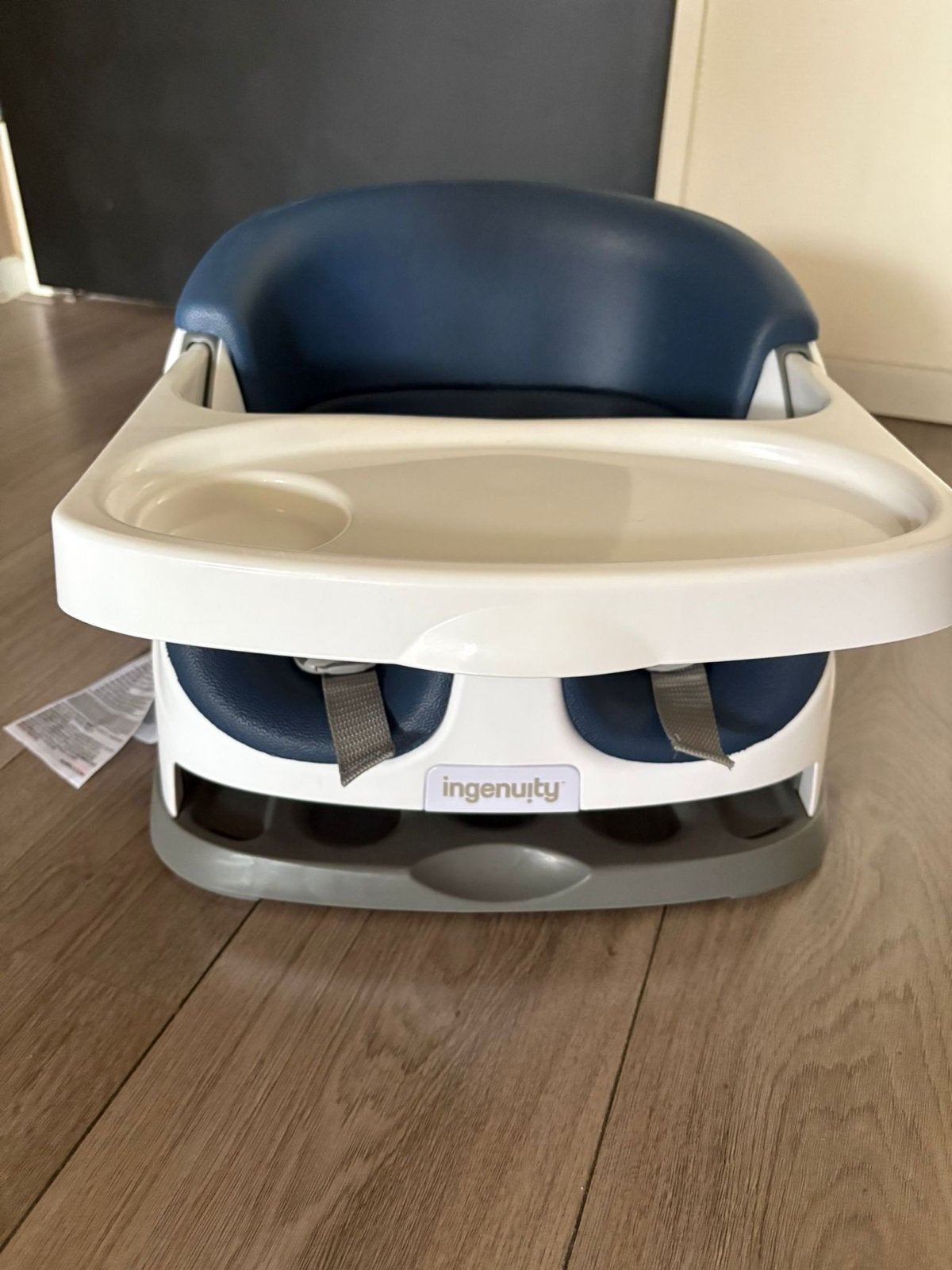 Ingenuity Baby Base 2-in-1 Zitje met Eetblad, Kinderen en Baby's, Kinderstoelen, Ophalen, Zo goed als nieuw, Overige typen, Aanschuifbaar