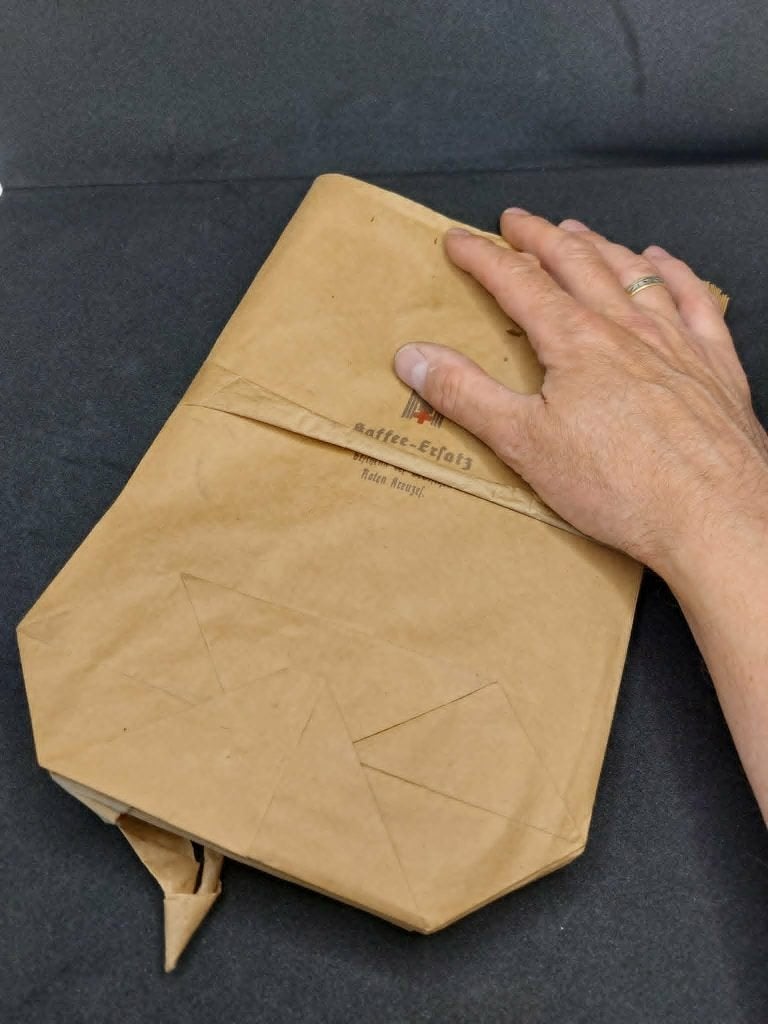 Duitse wo2 DRK Kaffee-Ersatz papieren zakken, Verzamelen, Militaria | Tweede Wereldoorlog, Ophalen of Verzenden, Landmacht, Duitsland