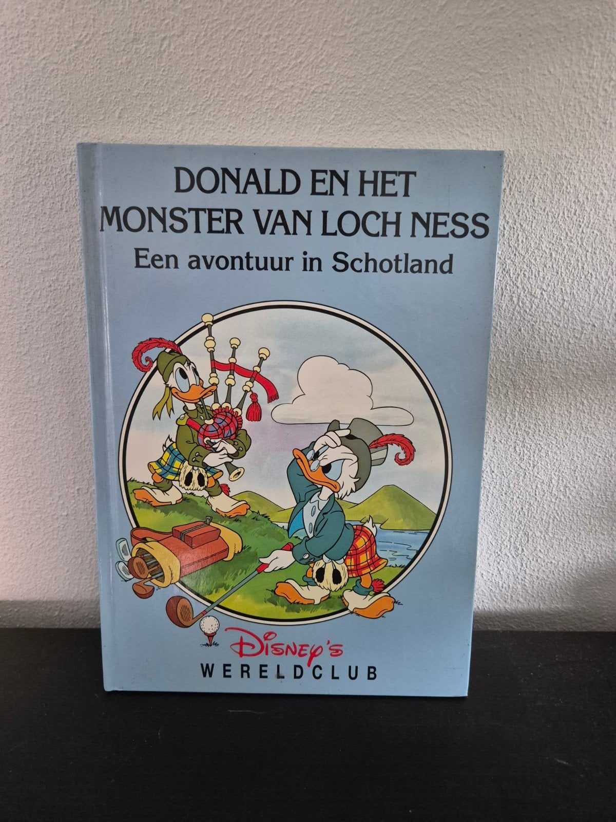 Donald en het Monster van Loch Ness - Disney Wereldclub, Ophalen of Verzenden, Gelezen, The Walt Disney Company