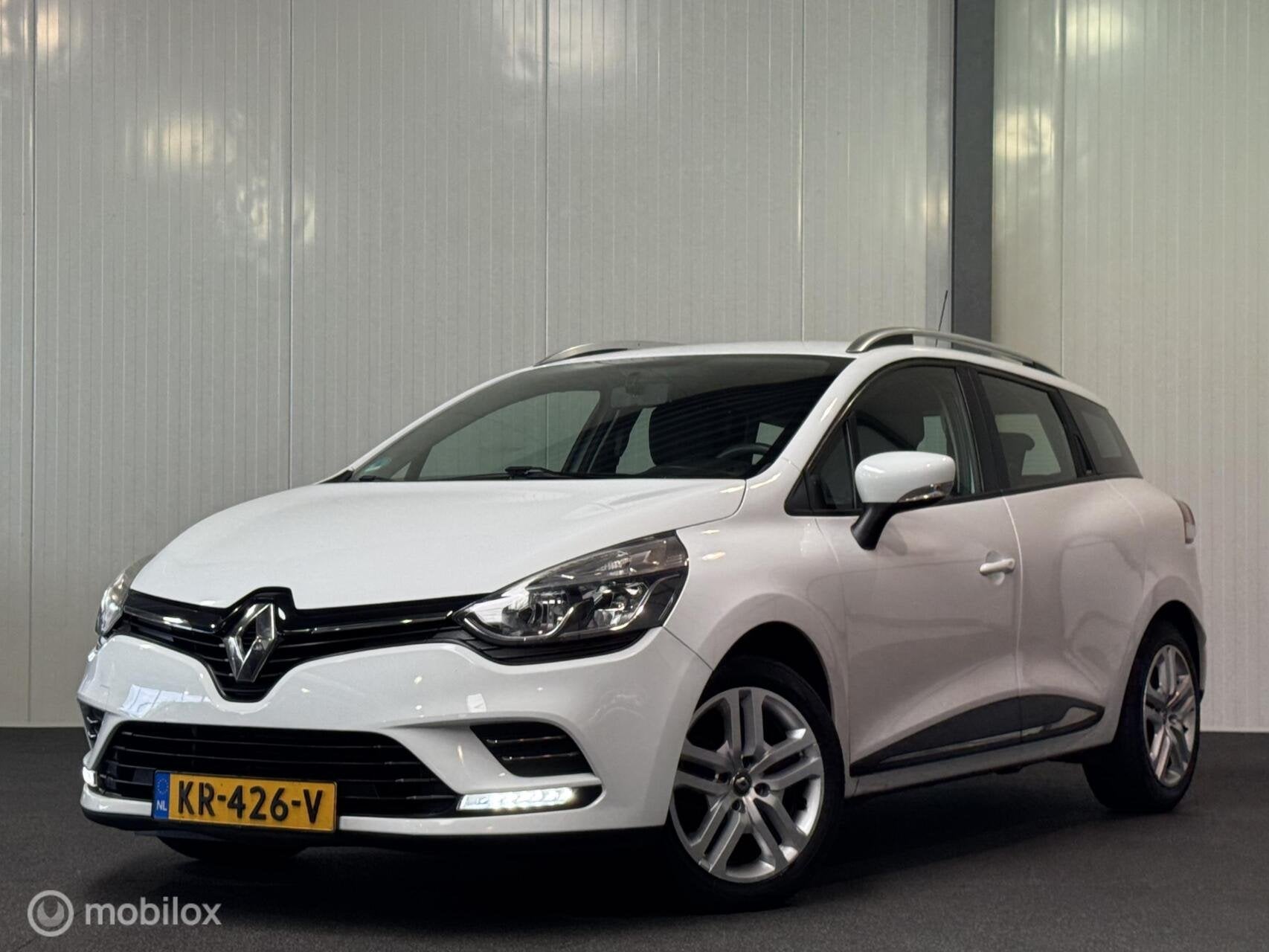 Renault Clio Estate 0.9 TCe Zen [ NAP cruise Carplay ], Auto's, Renault, Voorwielaandrijving, 898 cc, 1063 kg, Euro 6