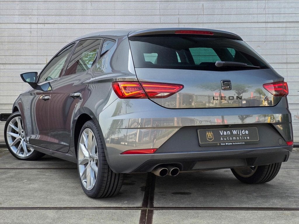 SEAT LEON 1.4 TSI FR 150 PK|CARPLAY|CAMERA|CRUISE, Auto's, 1141 kg, Gebruikt, Zwart, 4 cilinders