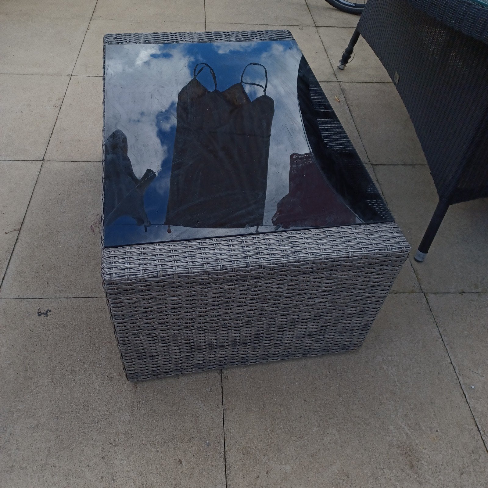 lage tuintafel  voor bij loungeset 13€, Ophalen, Gebruikt, Kunststof