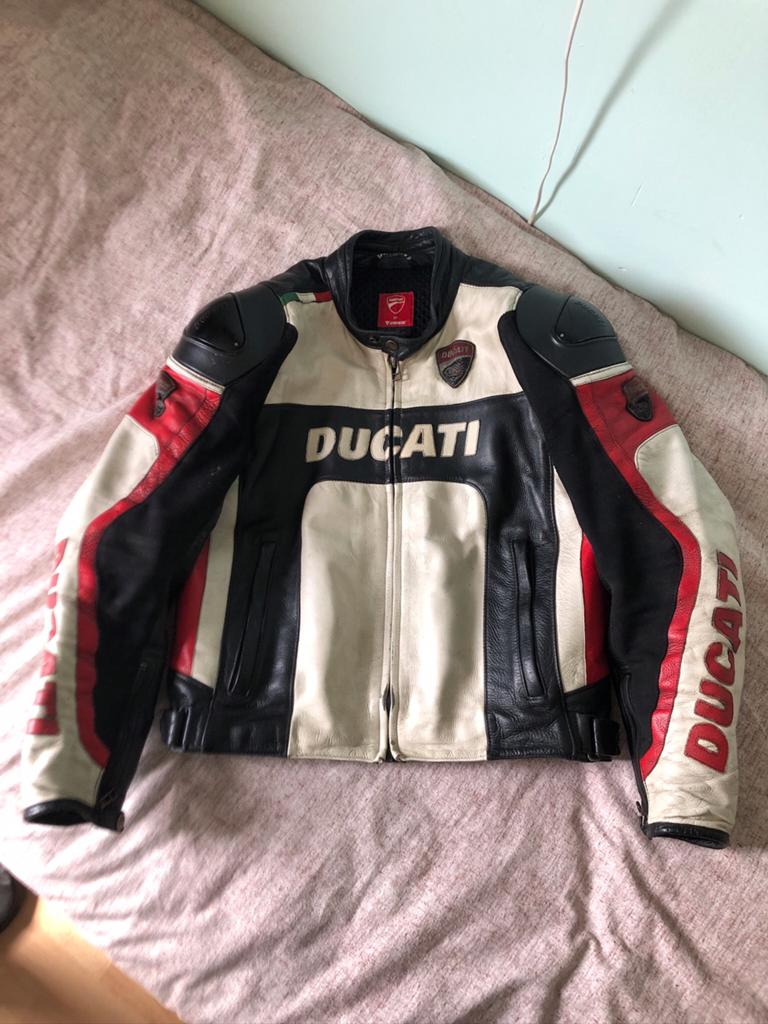 Ducati by Dainese Leren Motorjas - Zwart/Wit/Rood, maat 50, Motoren, Kleding | Motorkleding, Ophalen of Verzenden, Tweedehands
