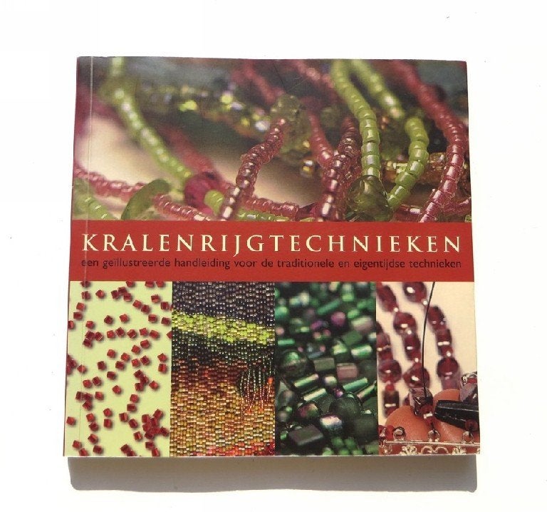 Sieradenboek M5521: Sara Withers - Kralenrijgtechnieken, Sara Withers / S. Burnham, Zo goed als nieuw, Sieraden maken, Ophalen of Verzenden