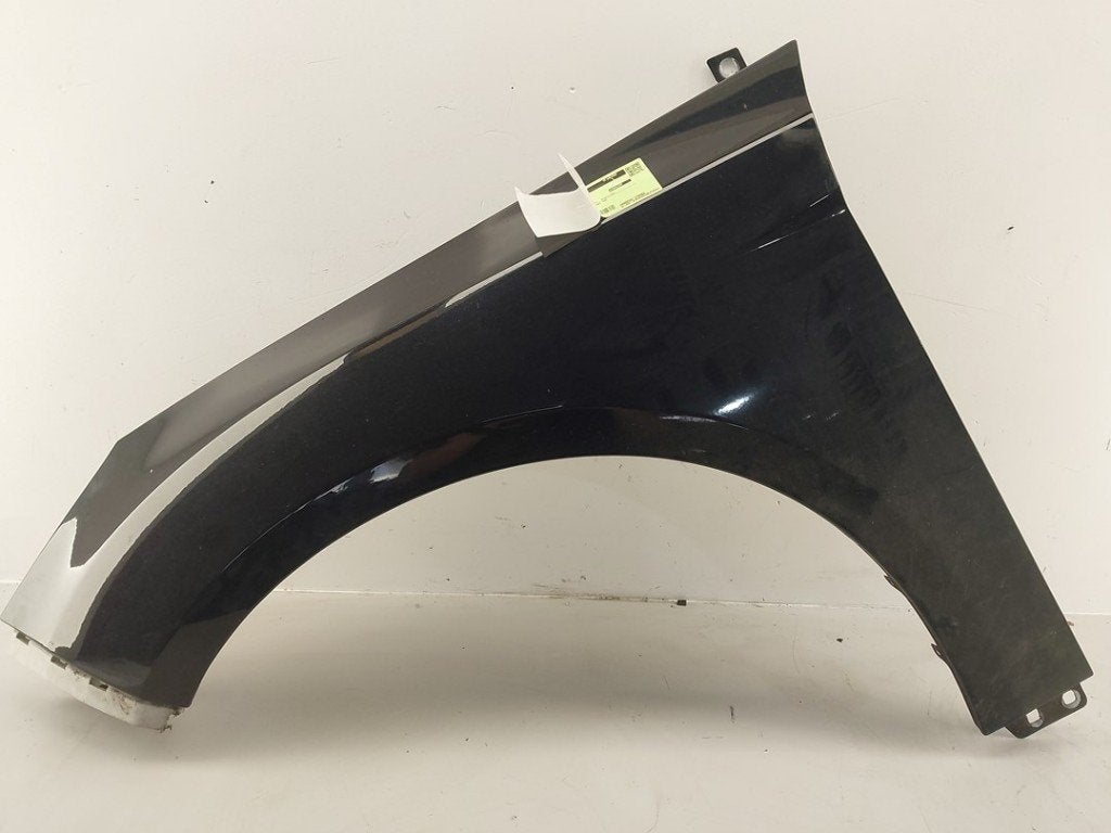 Spatbord Links Voor Ford Focus 3 Wagon 2011 2171304, Gebruikt, Henry-Ford-Straße  1, Köln 50735, , Duitsland, Ford-Werke GmbH