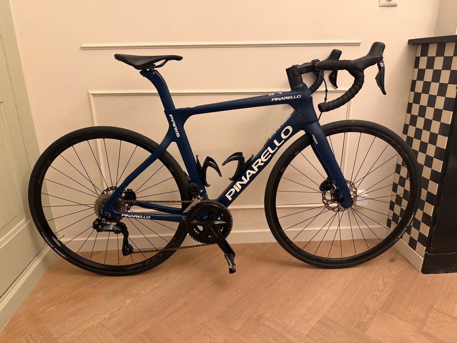 Pinarello Paris racefiets - Zo goed als nieuw, Fietsen en Brommers, Fietsen | Racefietsen, Carbon, 49 tot 53 cm, Zo goed als nieuw
