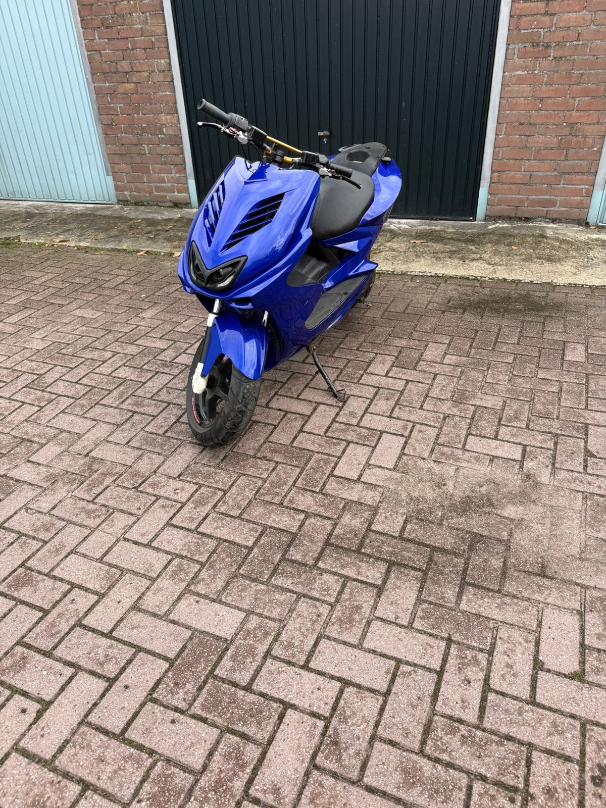 Nette yamaha aerox, Fietsen en Brommers, Scooters | Yamaha, Ophalen, Zo goed als nieuw, Tweetakt, Aerox