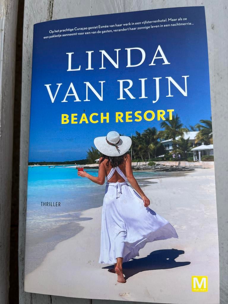 Linda van Rijn - Beach Resort Thriller, Ophalen of Verzenden, Zo goed als nieuw, Nederland