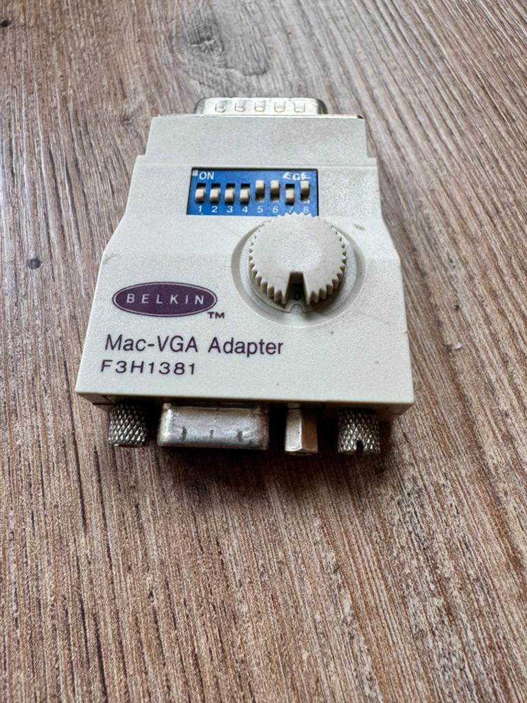 Belkin Power Macintosh -VGA Monitor Adapter+ Dip Switches, Computers en Software, Vintage Computers, Ophalen of Verzenden