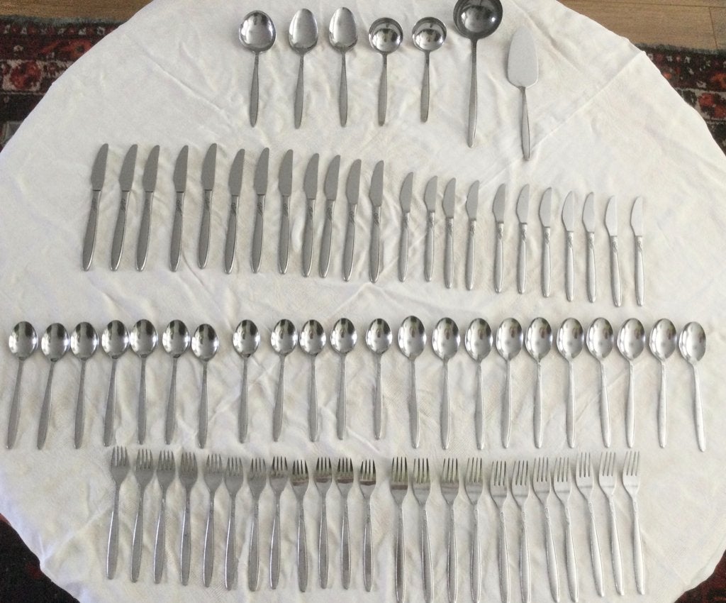 12 pers. Tafelbestek Amefa Stainless  bestaat uit: zie tekst, Bestekset, Overige typen, Ophalen of Verzenden, Zo goed als nieuw