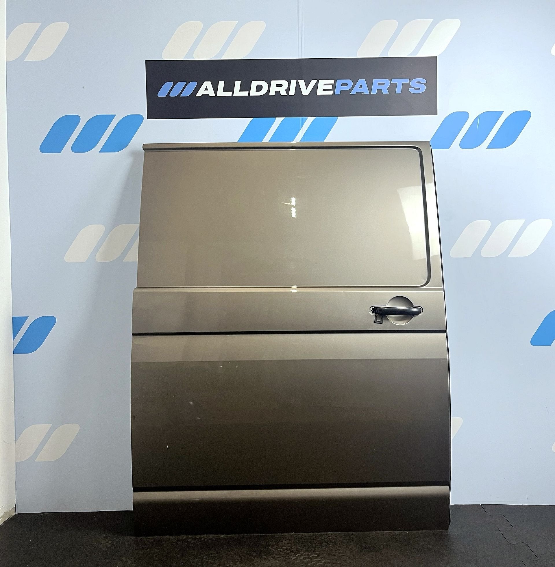 Schuifdeur rechts VW Transporter T6 LH1X 7LA843108E, Auto-onderdelen, Gebruikt, -, Deur, -