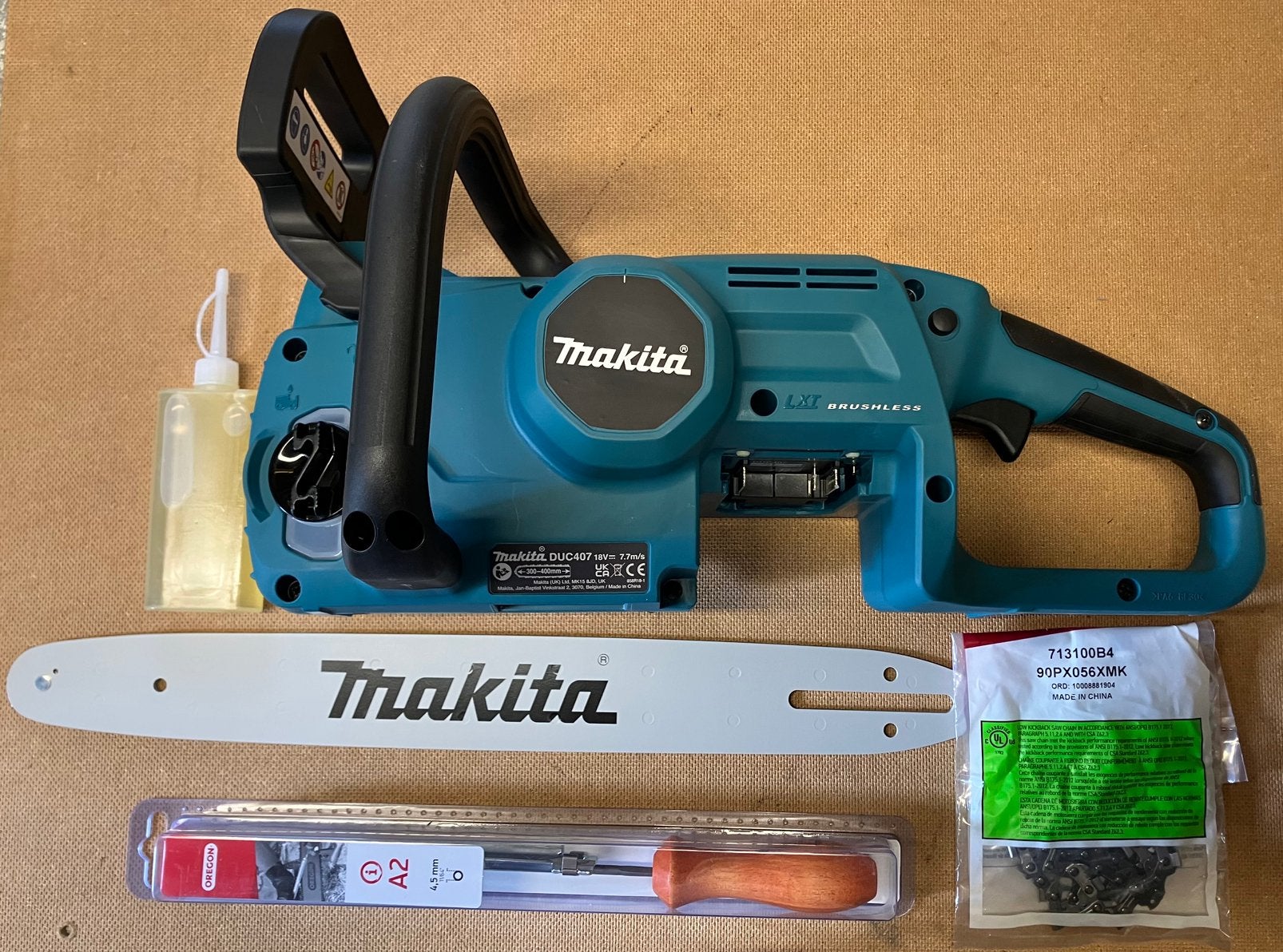 Makita accu kettingzaag, Doe-het-zelf en Verbouw, Gereedschap | Zaagmachines, Kettingzaag, Nieuw, Ophalen of Verzenden, 30 tot 70 mm