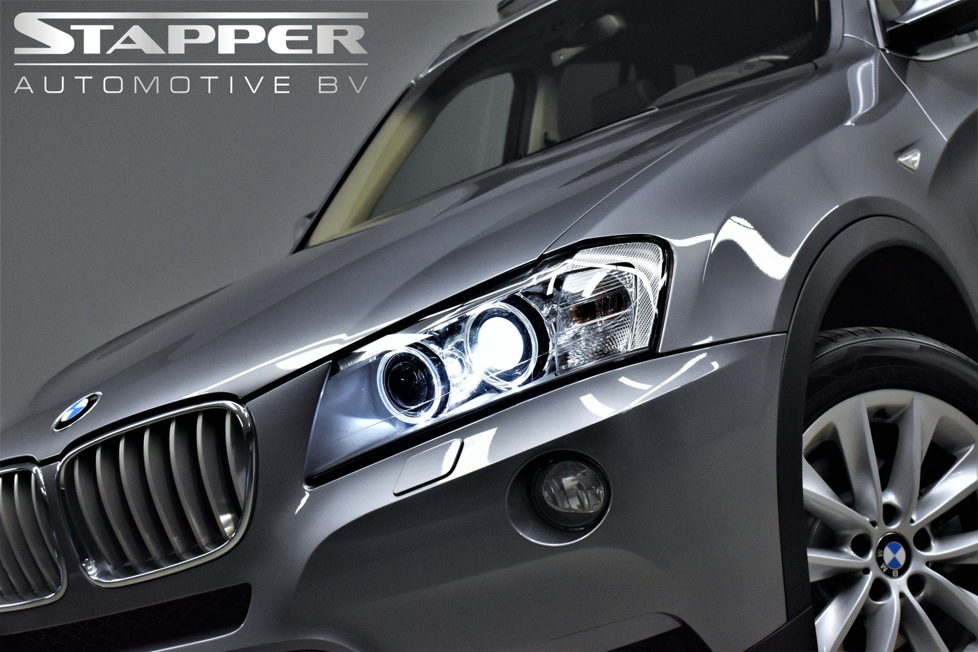 BMW X3 xDrive35i 306pk Automaat High Executive 1e.Eig Dealer, Auto's, BMW, Automaat, Gebruikt, Zwart, 2000 kg