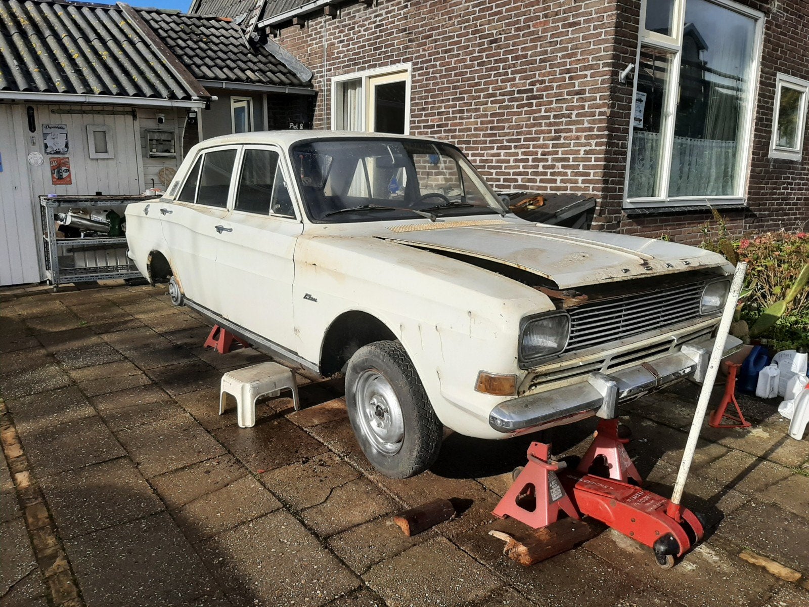 ford taunus 15m  in onderdelen., Ophalen