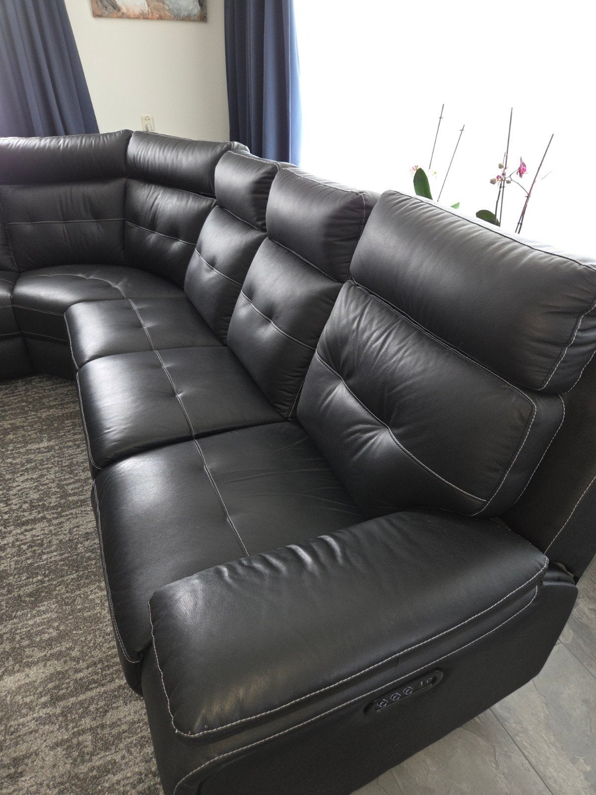 Grote zwarte leren hoekbank met 2 relaxfuncties, Ophalen, Gebruikt, 100 tot 125 cm, Hoekbank