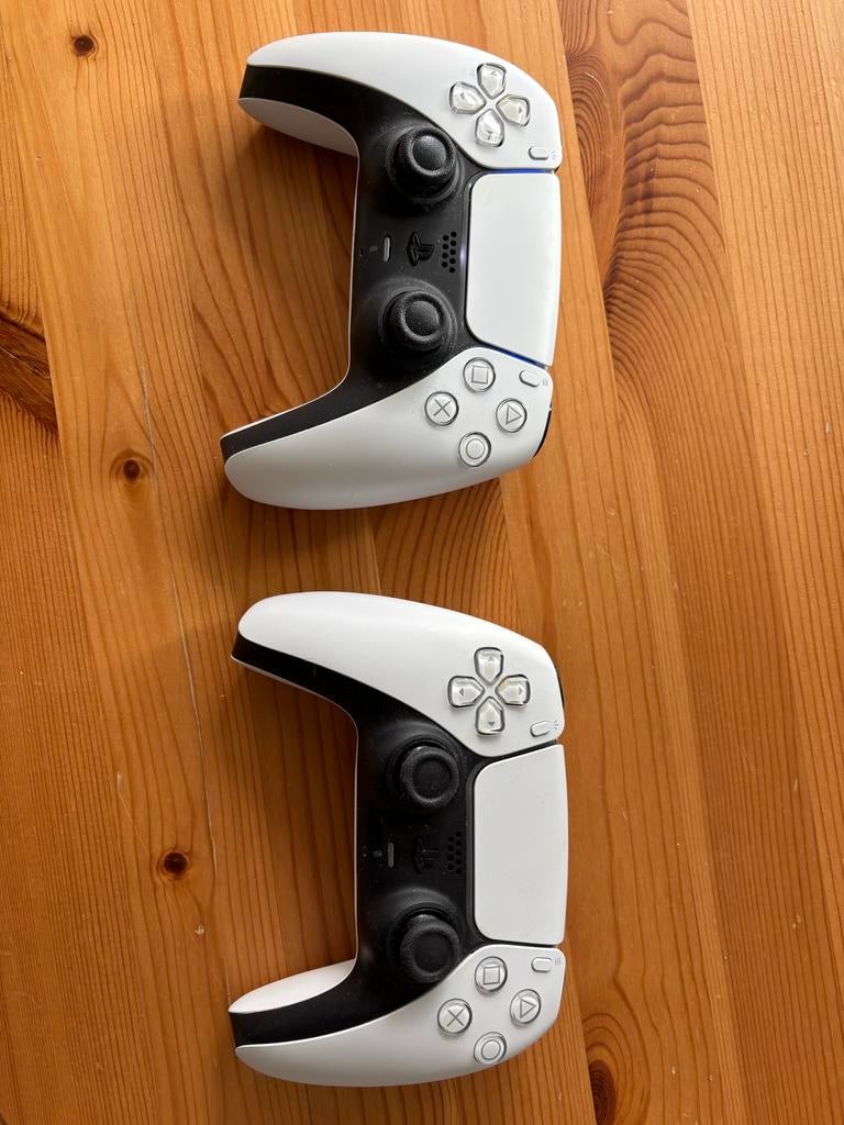 PS5 DualSense Controllers (2 stuks), Spelcomputers en Games, Spelcomputers | Sony PlayStation 5, Ophalen of Verzenden, Zo goed als nieuw